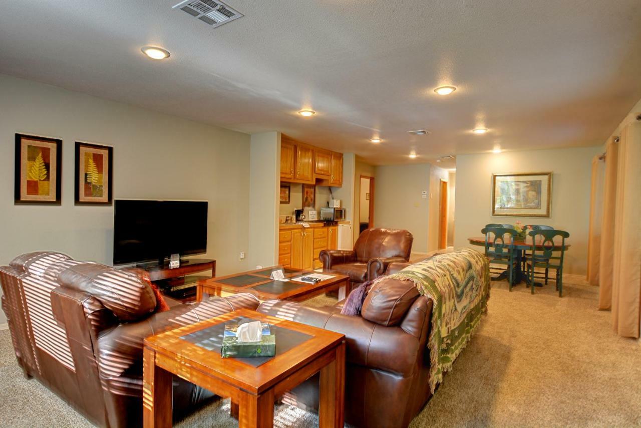 Morrisons Rogue River Lodge Merlin Ngoại thất bức ảnh