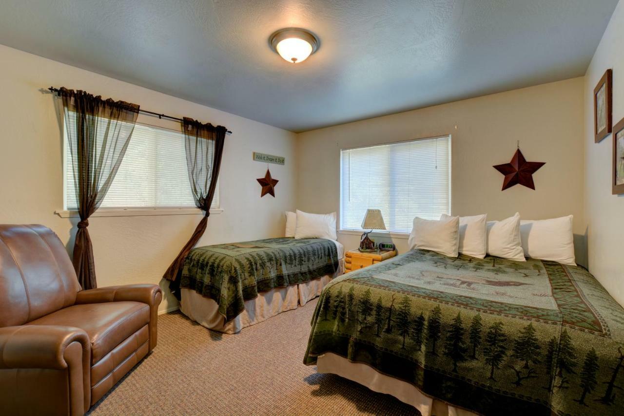 Morrisons Rogue River Lodge Merlin Ngoại thất bức ảnh