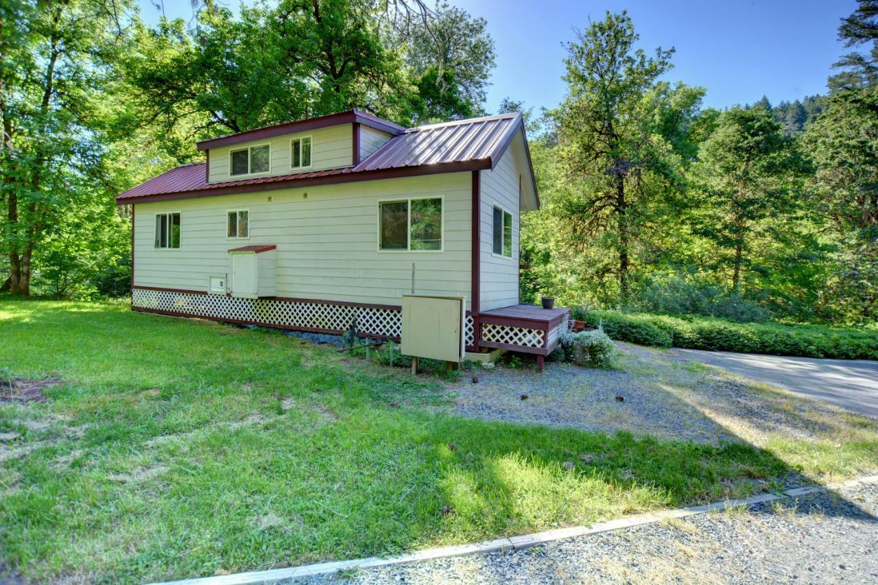 Morrisons Rogue River Lodge Merlin Ngoại thất bức ảnh