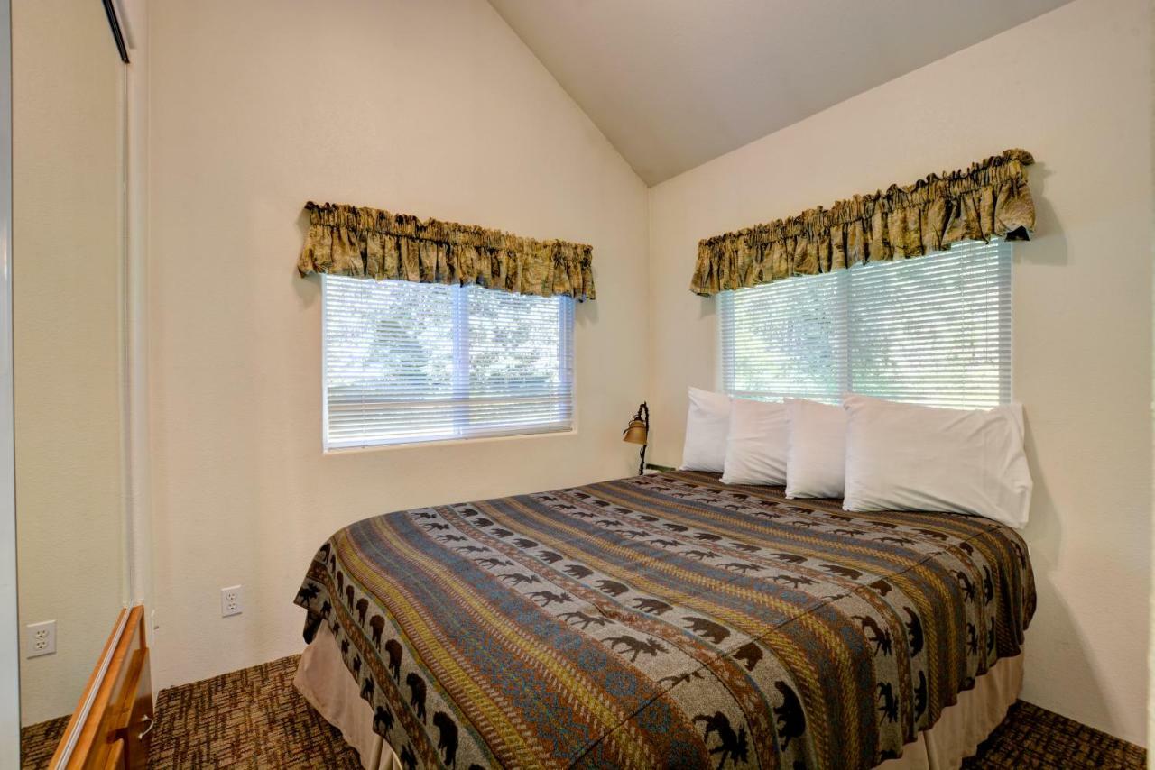 Morrisons Rogue River Lodge Merlin Ngoại thất bức ảnh